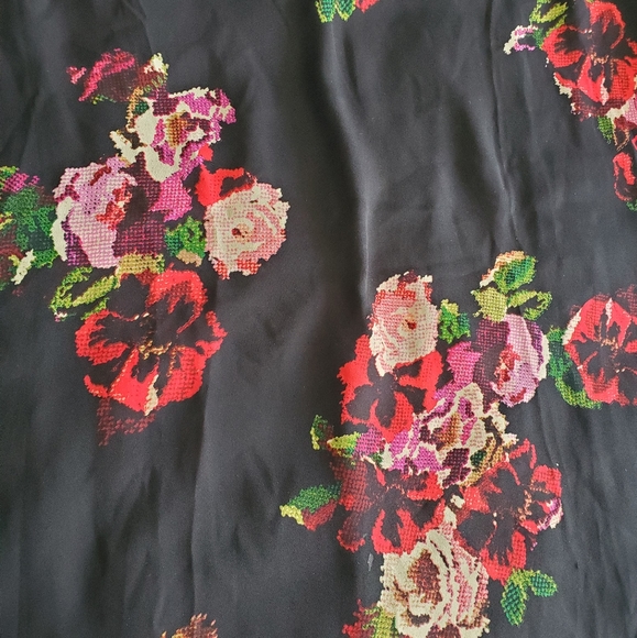 Forever 21 Floral Soft Blouse - Picture 3 of 6